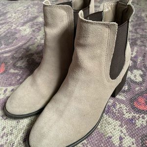Madden Girl Chelsea Boots
